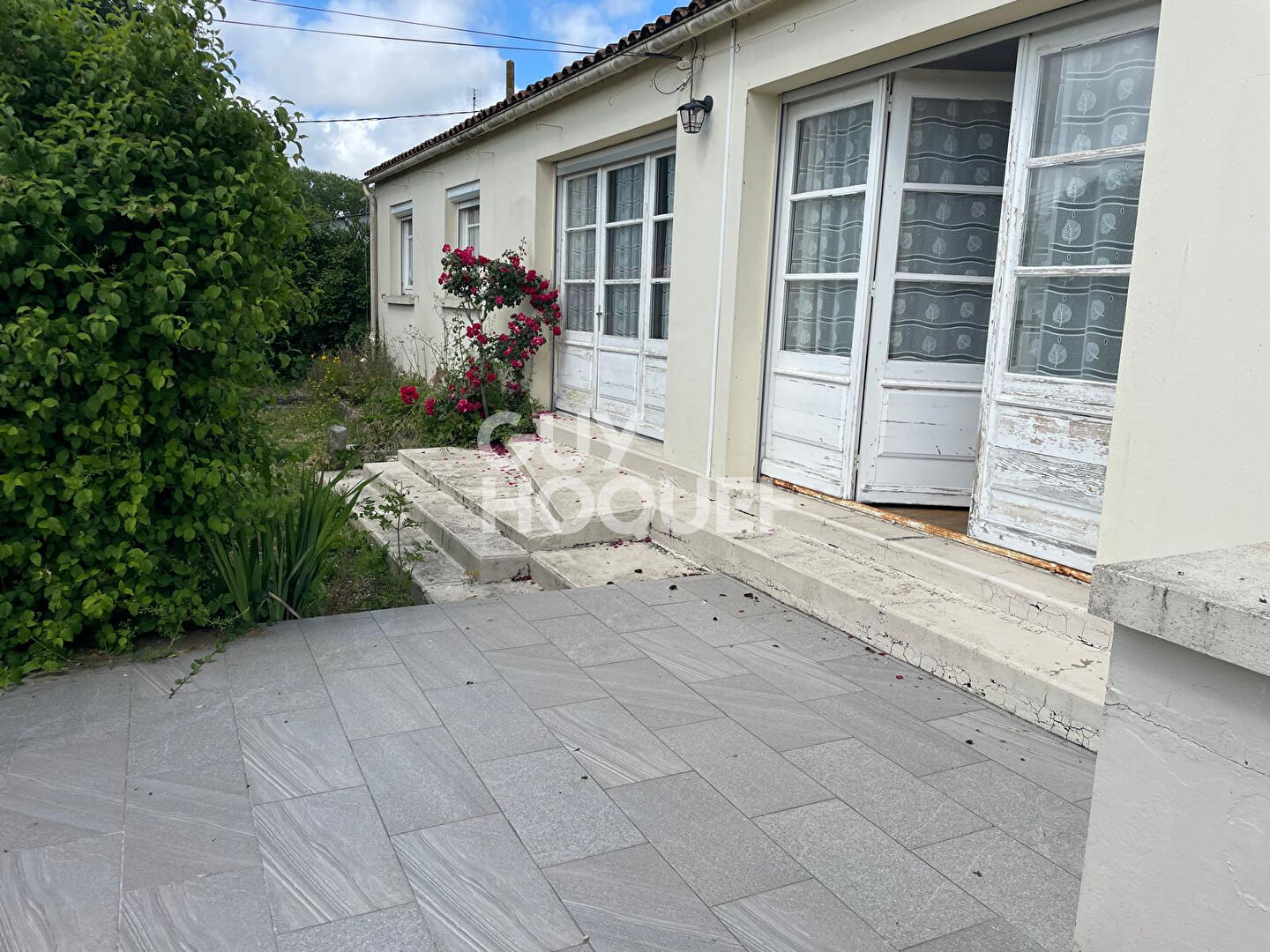 EXCLUSIVITÉ ? MAISON AVEC VUE PANORAMIQUE ET JARDIN ARBORÉ À COZES