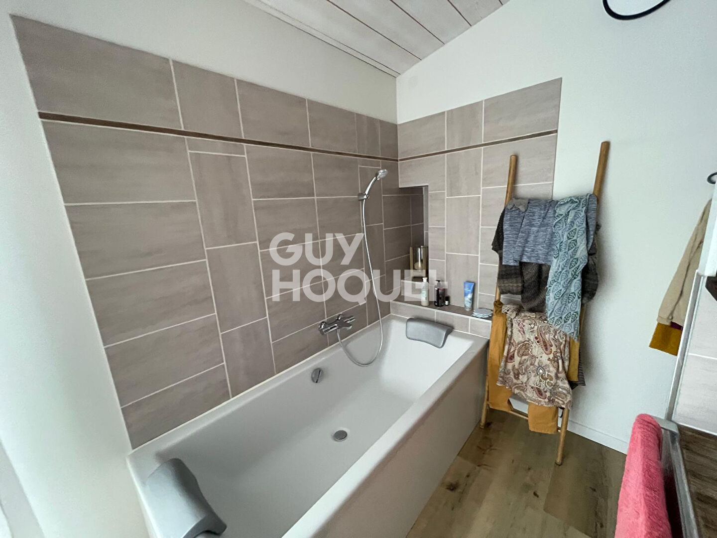 Le charme de la pierre, le confort du moderne