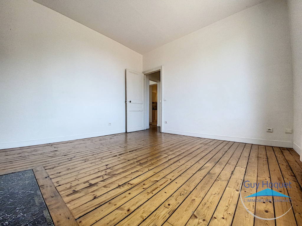 CREPY EN VALOIS : appartement meublé de 2 pièces (52 m²) à louer