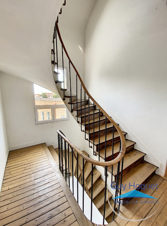 CREPY EN VALOIS : appartement meublé de 2 pièces (52 m²) à louer