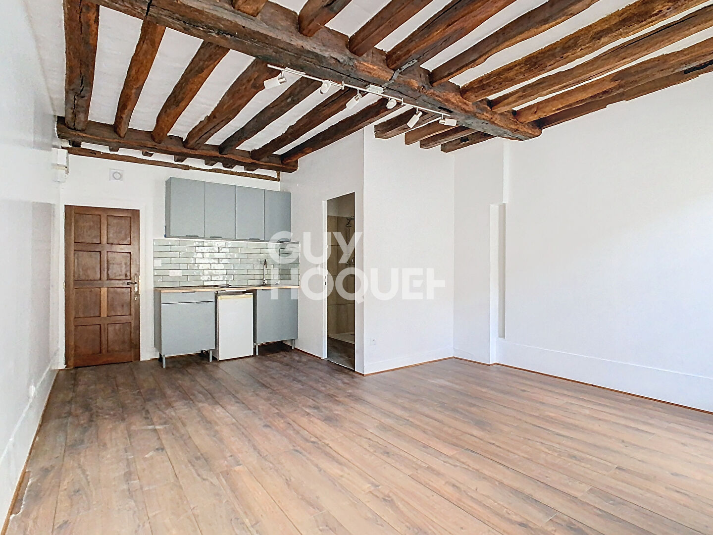 CREPY EN VALOIS : appartement T1 (24 m²) à louer