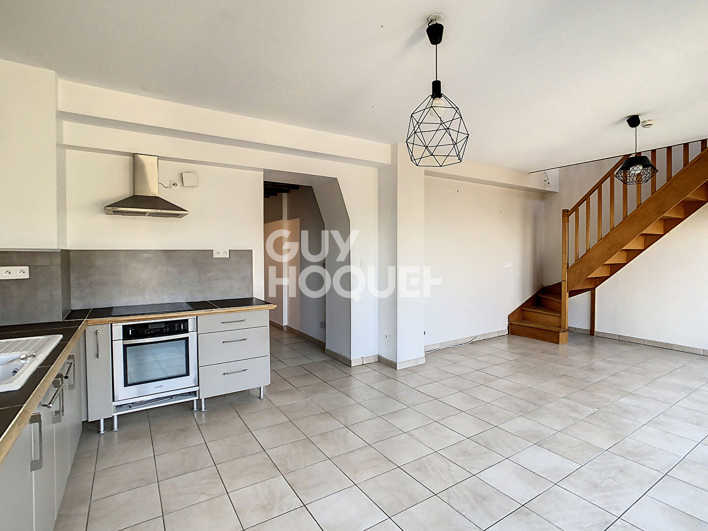 LOCATION : maison 3 pièces (129 m²) à ORMOY VILLERS