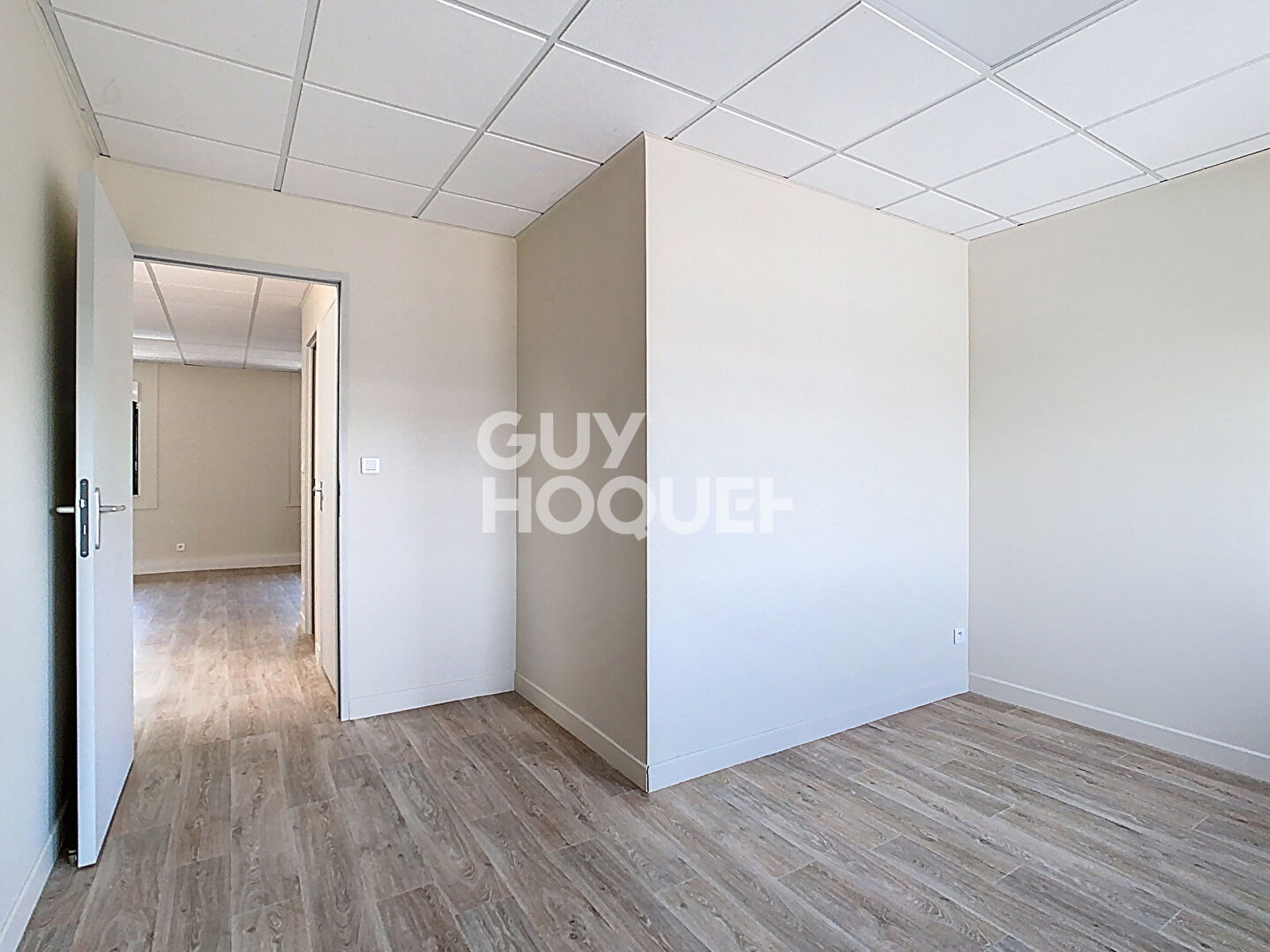 Bureaux 127 m² CREPY EN VALOIS - ZONE INDUSTRIELLE