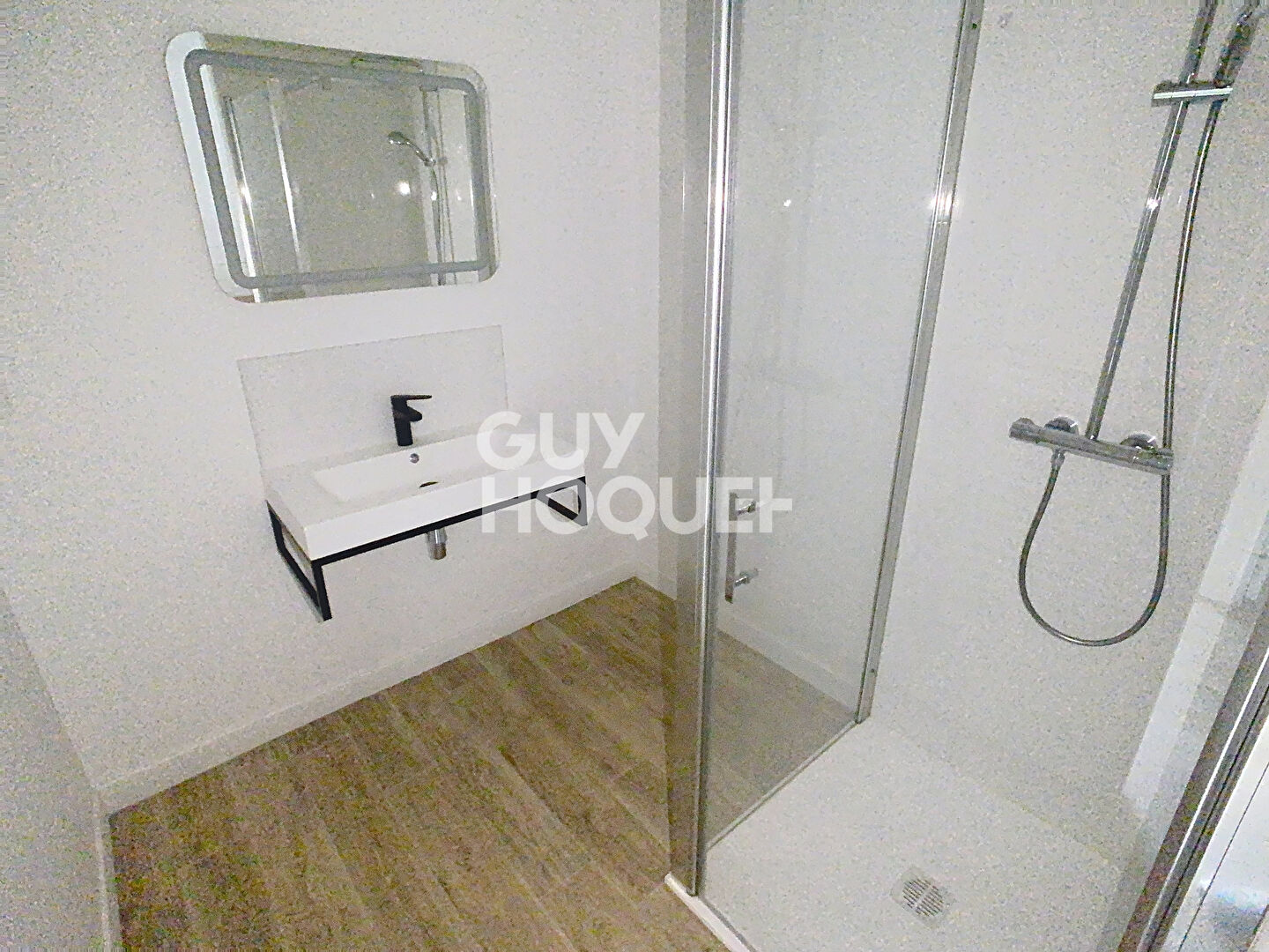 Bureaux 127 m² CREPY EN VALOIS - ZONE INDUSTRIELLE