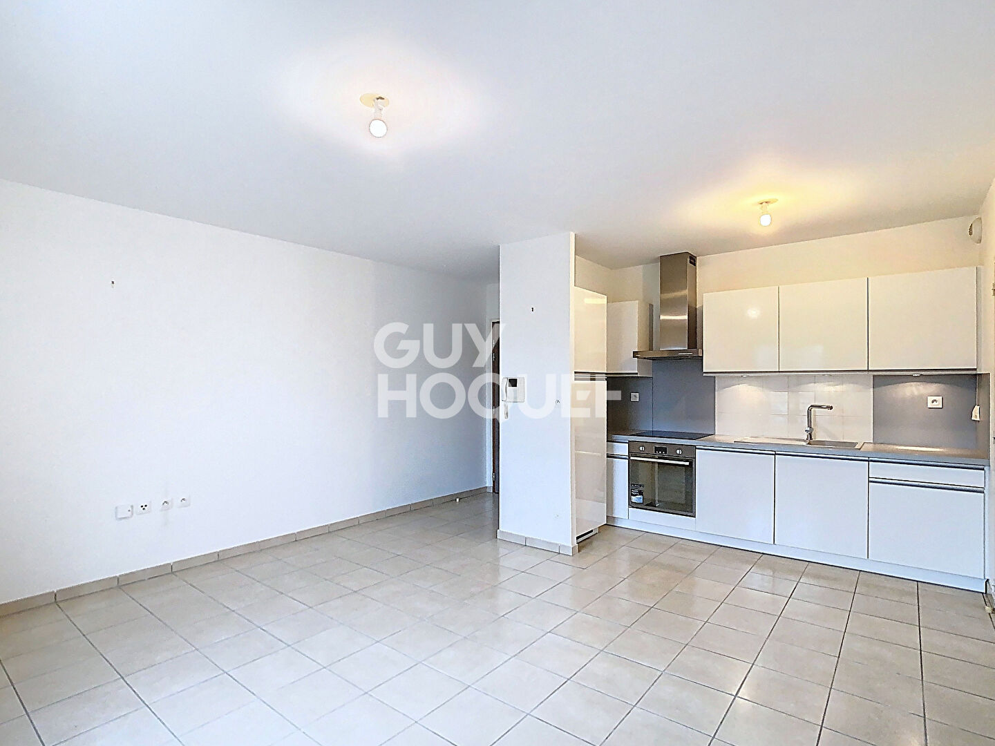 À vendre : Appartement T2 avec deux places de parking à Lévignen.