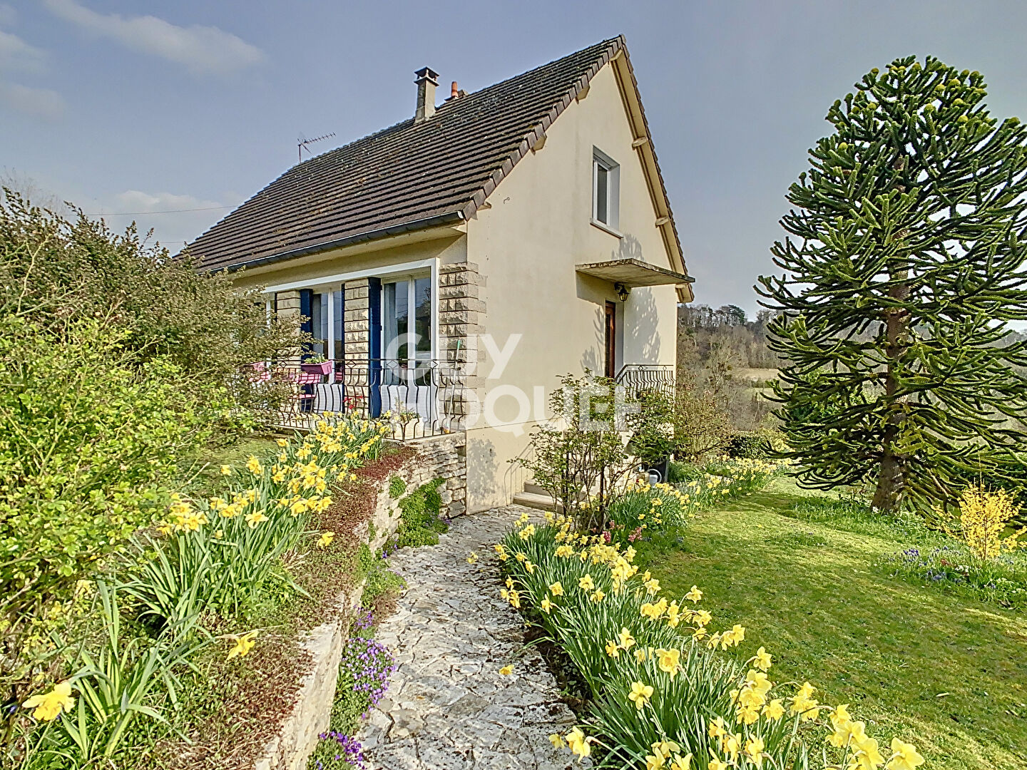 Maison F5 vivable de plain-pied sur sous-sol total (122 m²) à vendre à ORROUY