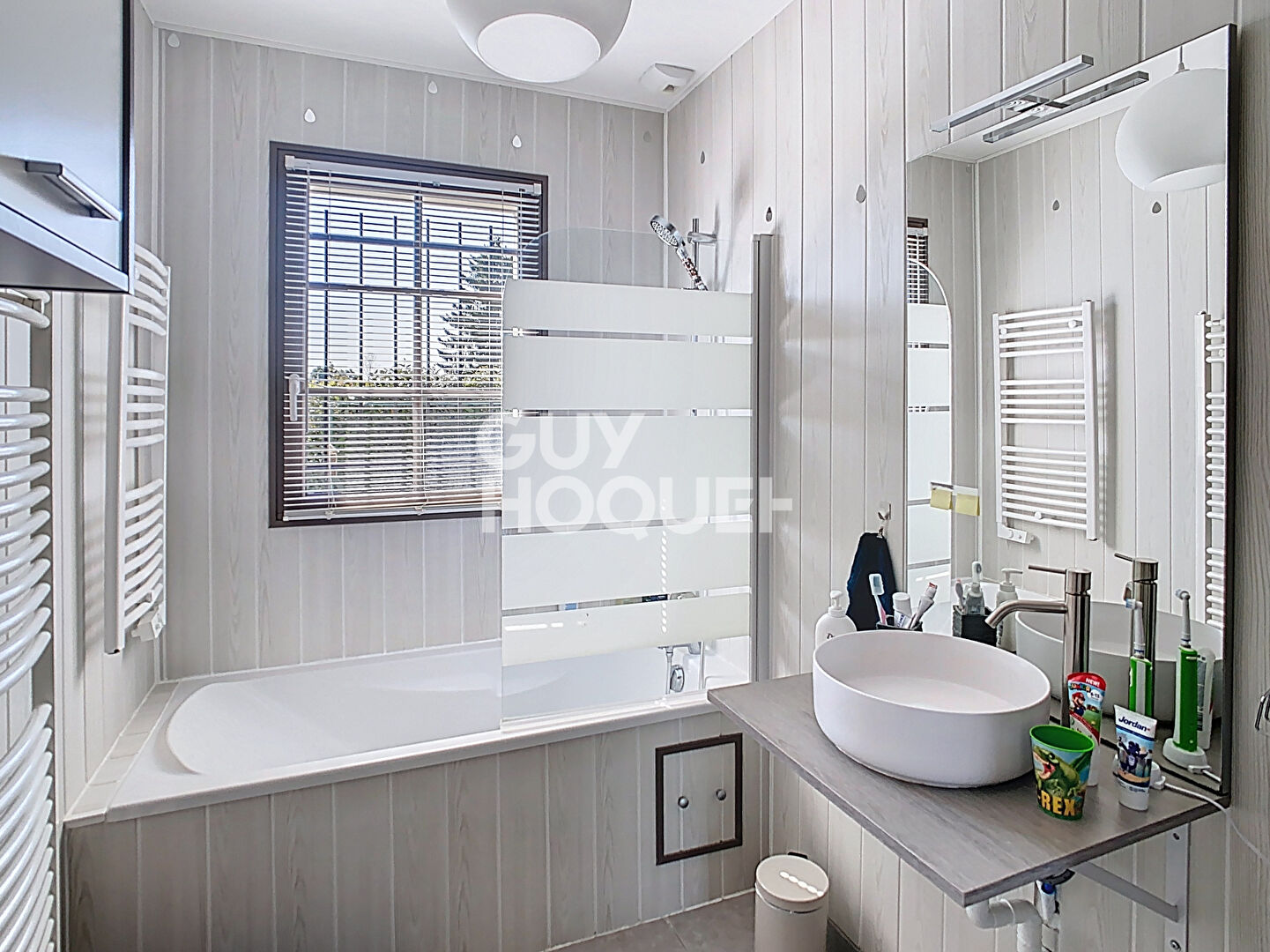 A VENDRE Pavillon récent vivable de plain-pied, 4 chambres, 109 m²,  A BOURSONNE.