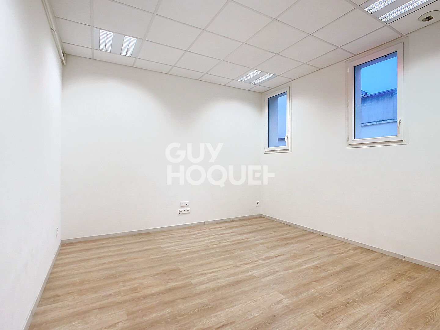 Local d'activité Crepy En Valois 3 pièce(s) 45 m2