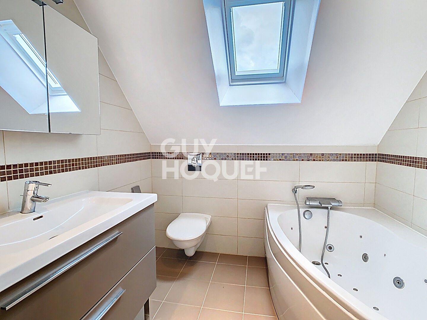 Maison à vendre à Crépy-en-Valois - 5 pièces, 4 chambres