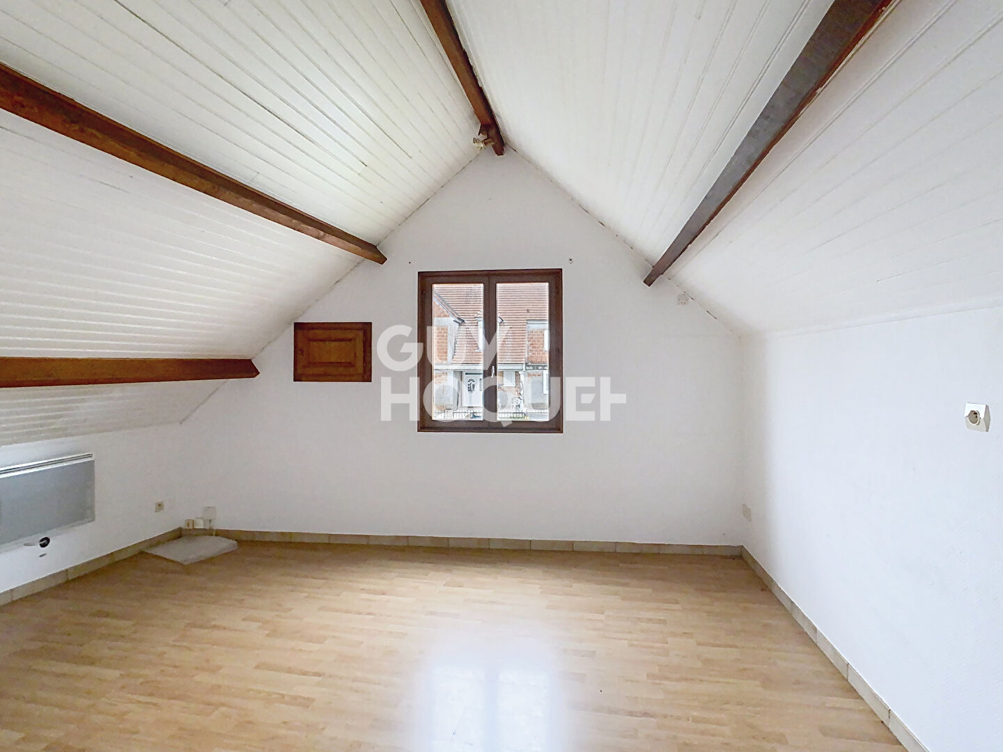 À vendre : Appartement 3 pièces à RUSSY BEMONT avec JARDIN