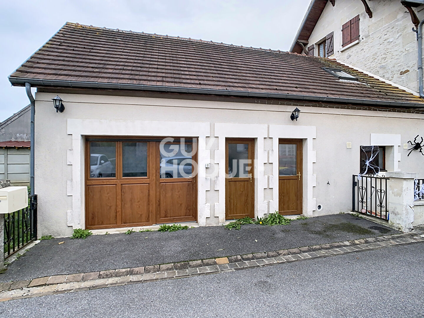 À vendre : Appartement 3 pièces à RUSSY BEMONT avec JARDIN