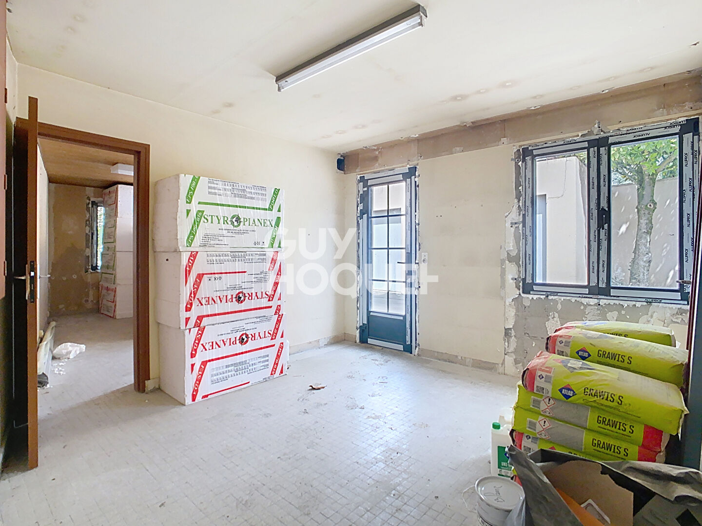 Local d'activité Crepy En Valois 1 pièce(s) 53.30 m2