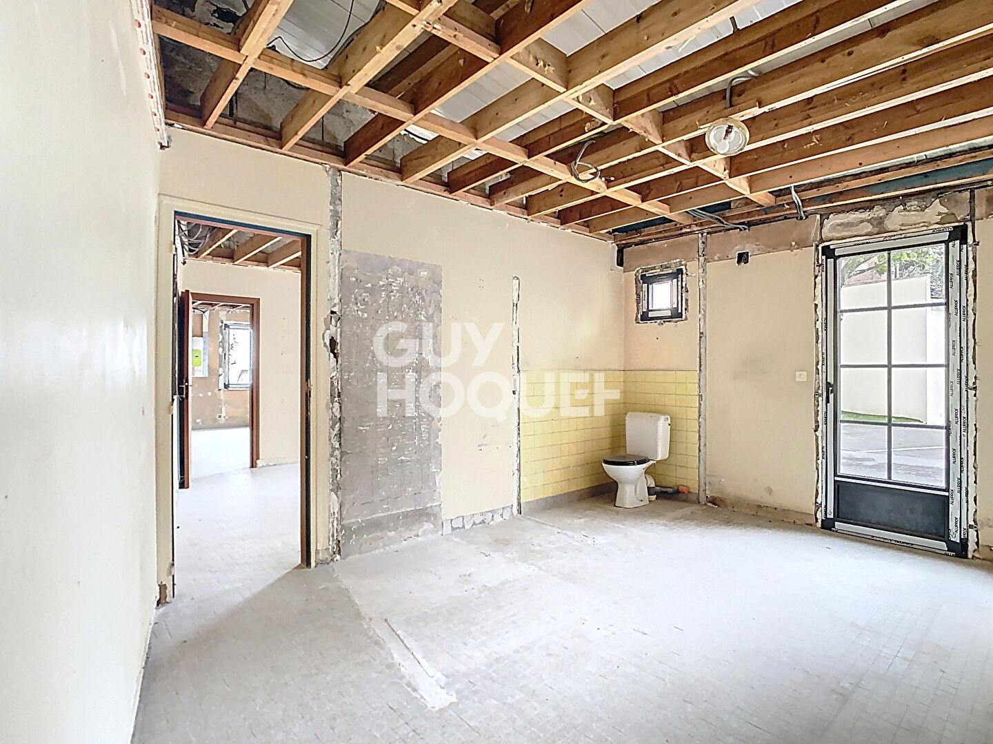 Local d'activité professionnel ou commercial à louer de 53,30 m² à Crépy en Valois