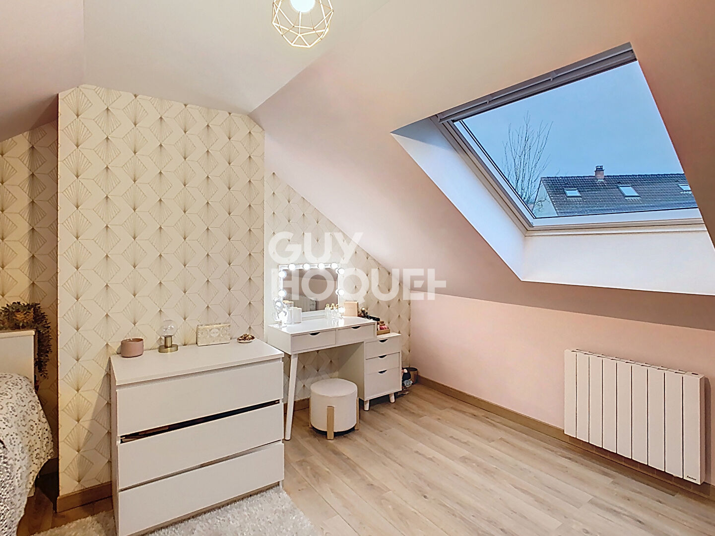 Pavillon 4 chambres, vivable de plain pied , sous sol total à CREPY EN VALOIS