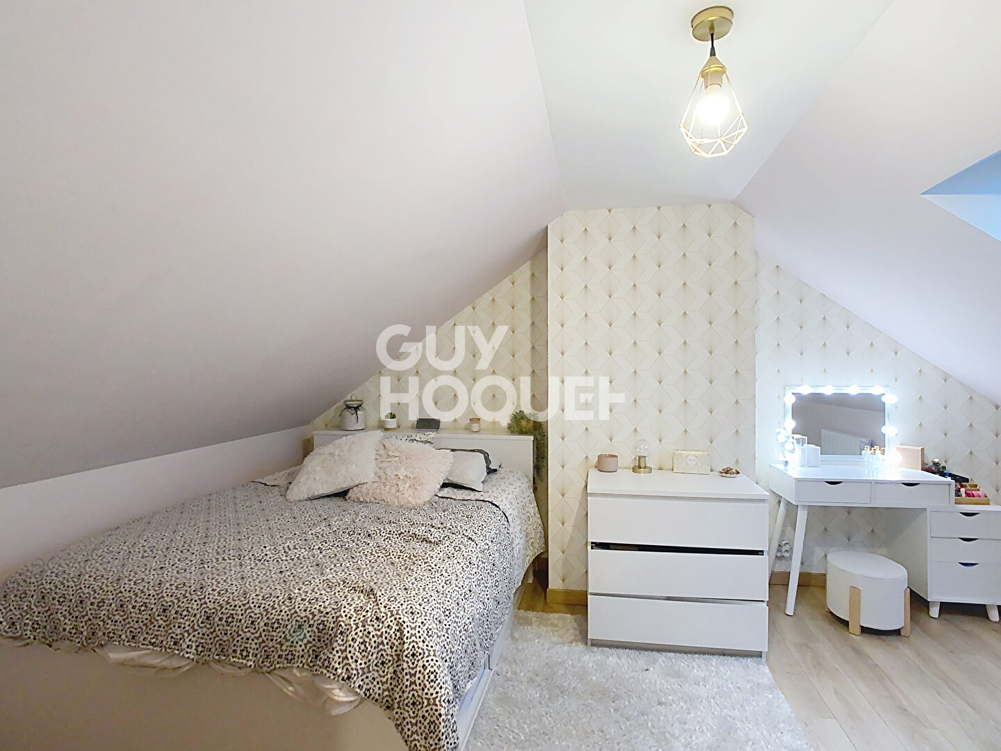 Pavillon 4 chambres, vivable de plain pied , sous sol total à CREPY EN VALOIS