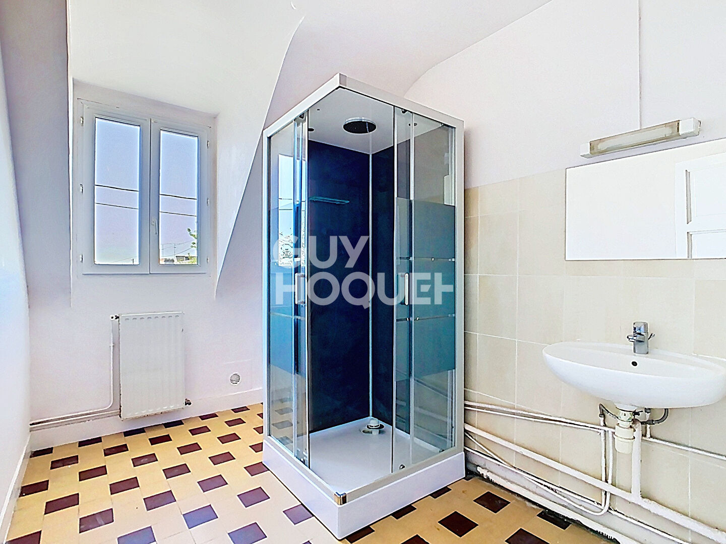 Appartement 3 pièces à vendre à Crépy en Valois - Dernier étage, jardin et cave.