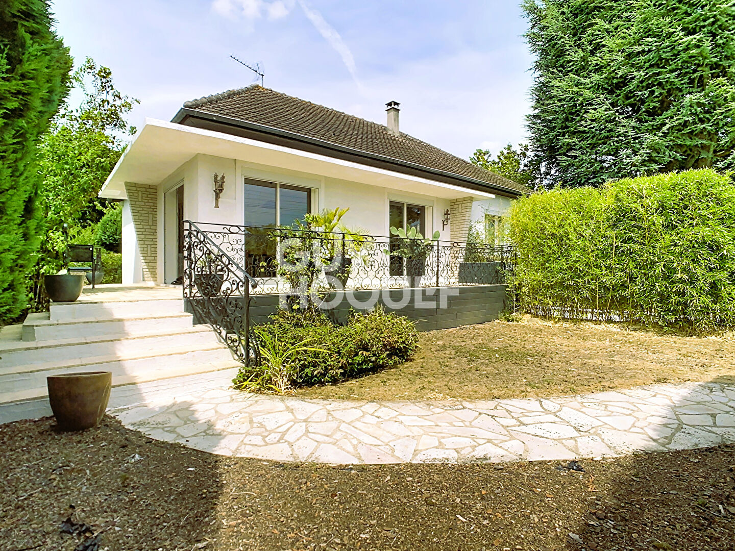 Maison plain-pied, 3 chambres, sous sol total à Crépy-en-Valois