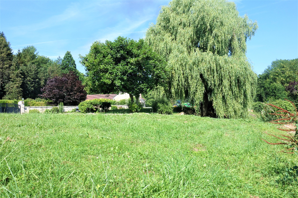 Terrain proche Crépy En Valois 691 m2