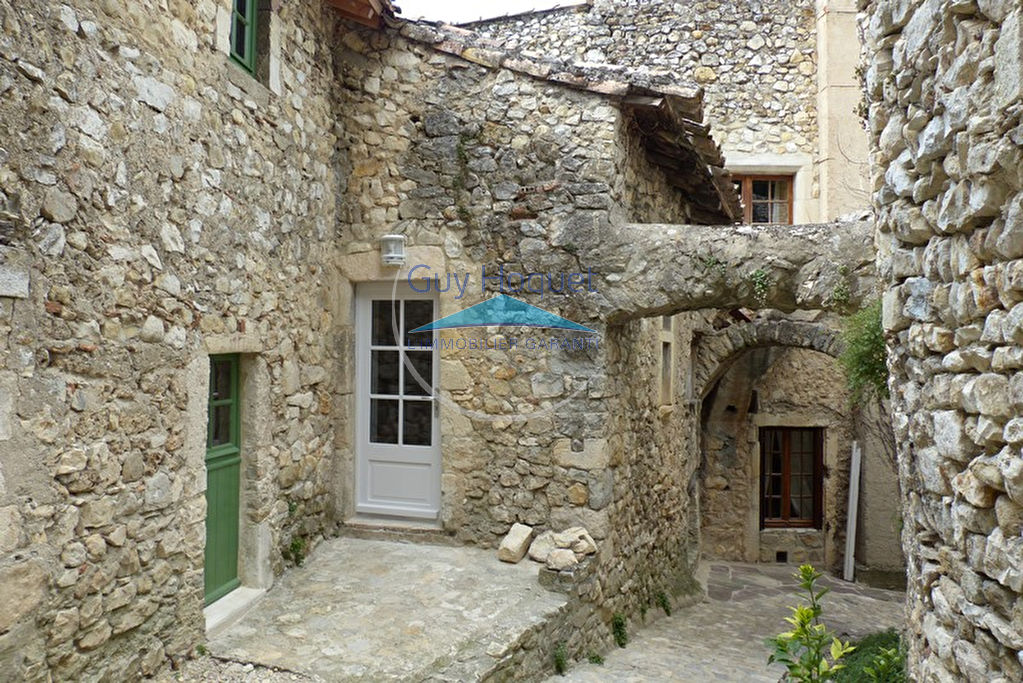 A LOUER - Appartement 4 pièces à MIRMANDE (26270).