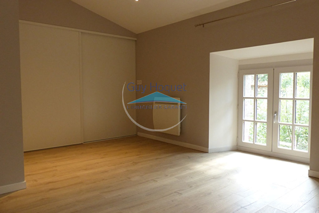 A LOUER - Appartement 4 pièces à MIRMANDE (26270).