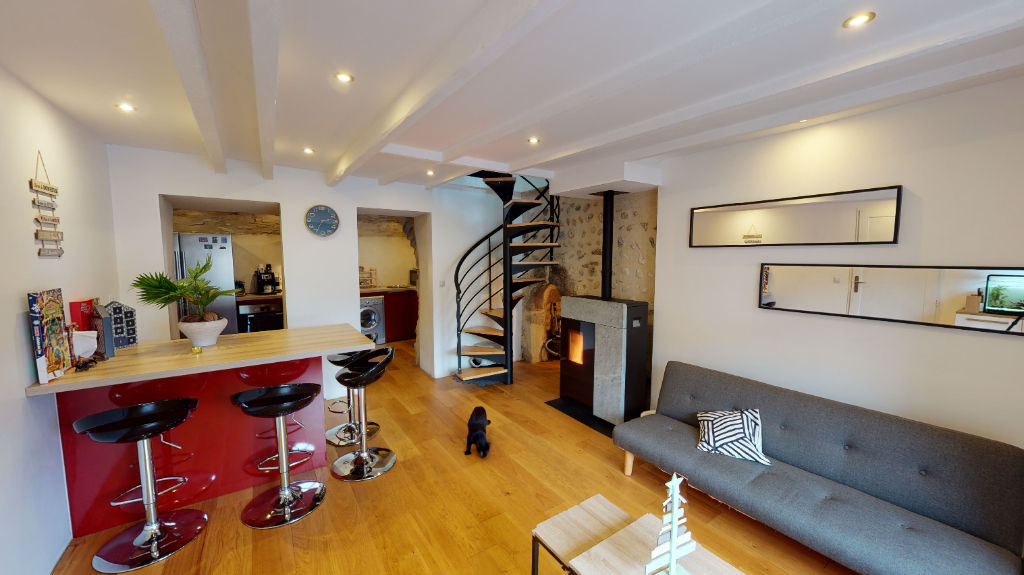 SAINT LAURENT DU PAPE : maison T3 en vente