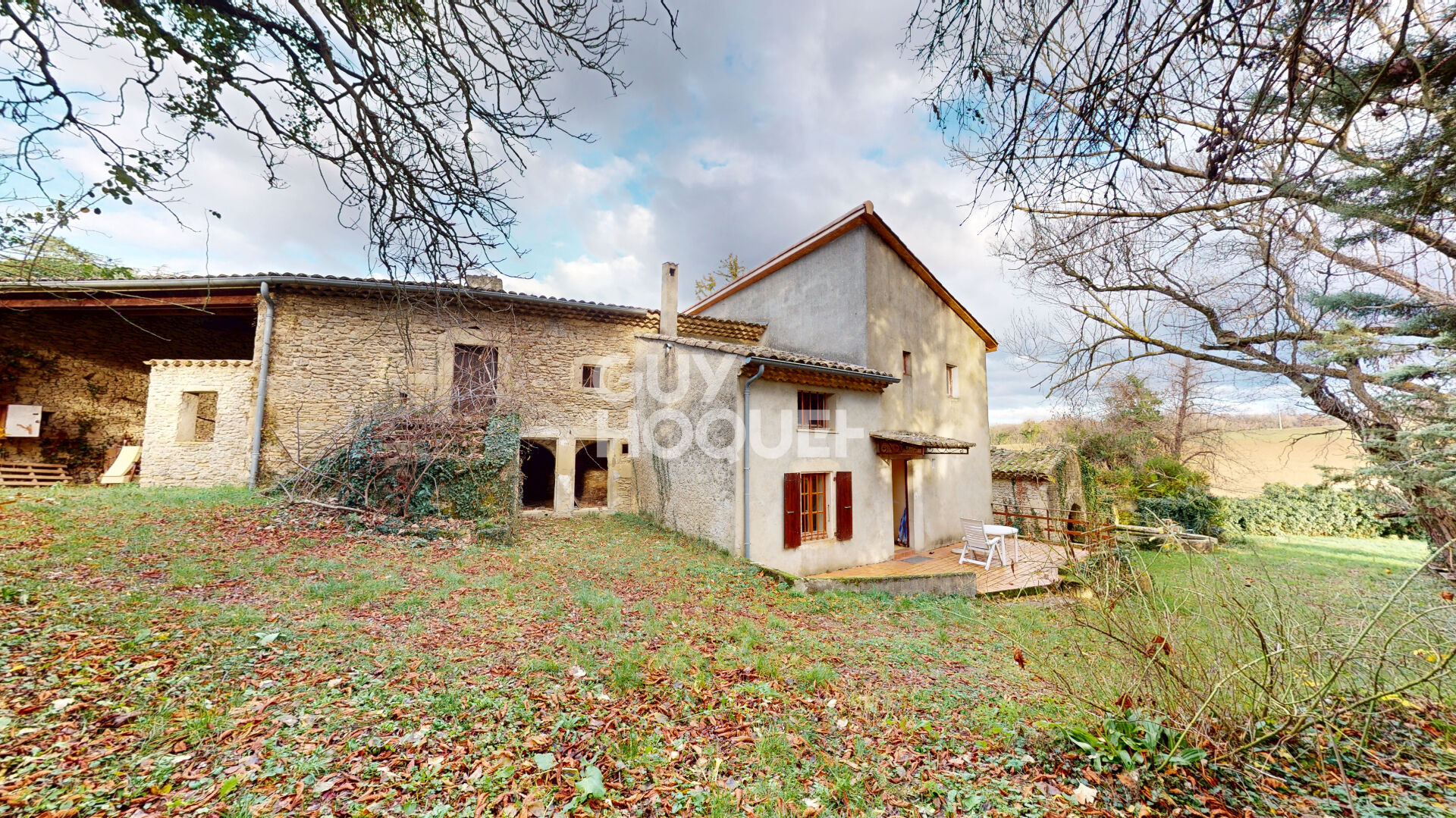 Propriété en pierre à fort potentiel  / Chabrillan (26400)