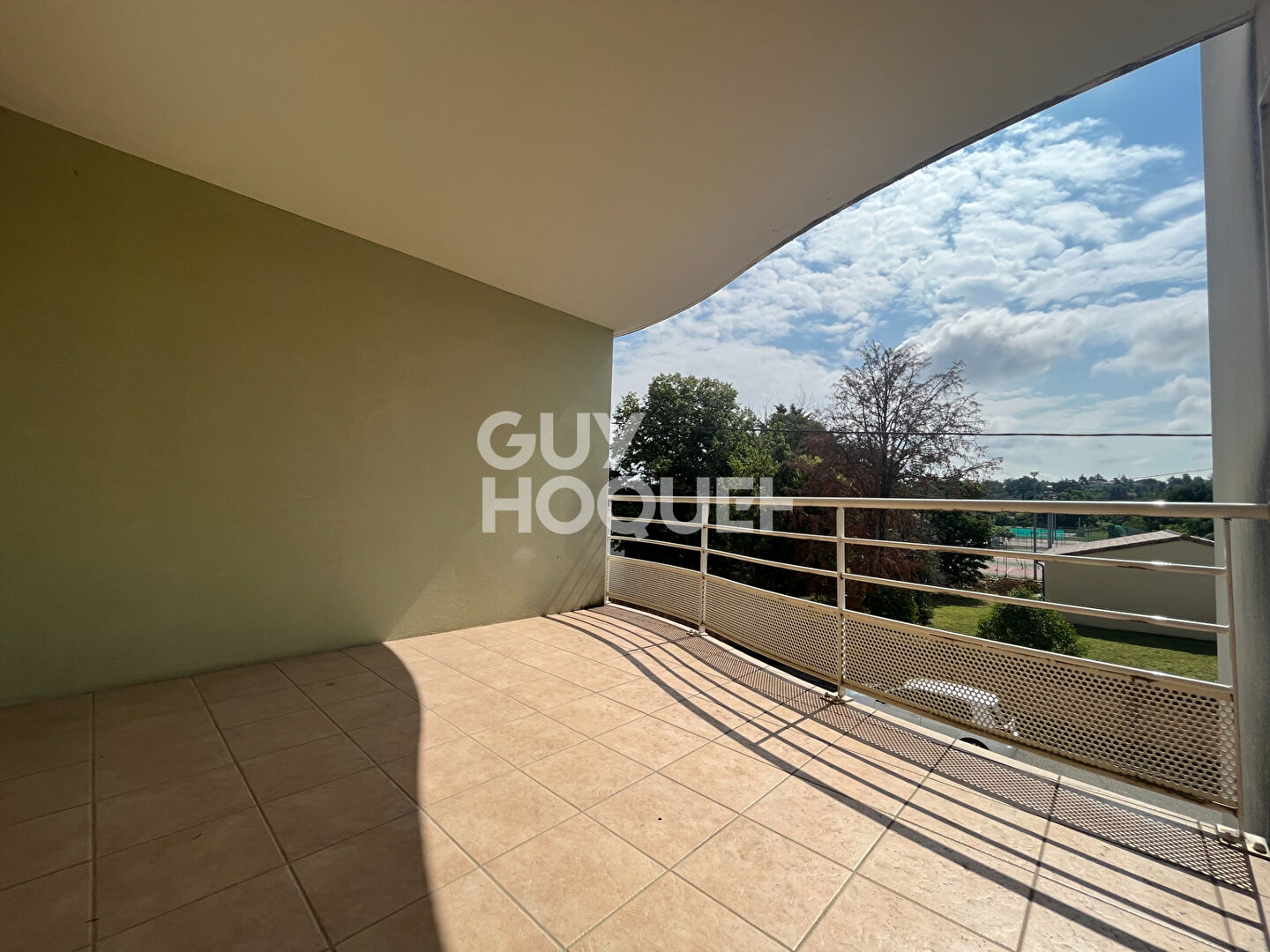 EXCLUSIVITÉ - Location d'un appartement 3 pièces avec garage et cave à LIVRON-SUR-DROME (26250)