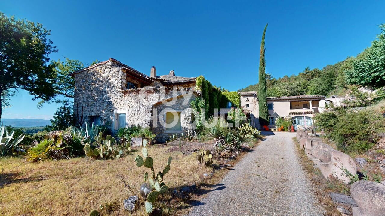 A VENDRE - Propriété de charme avec gîtes et chambre d'hôte à MIRMANDE (26270)