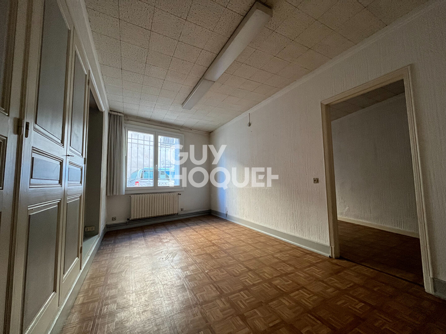 Local professionnel à louer à CREST (26400).