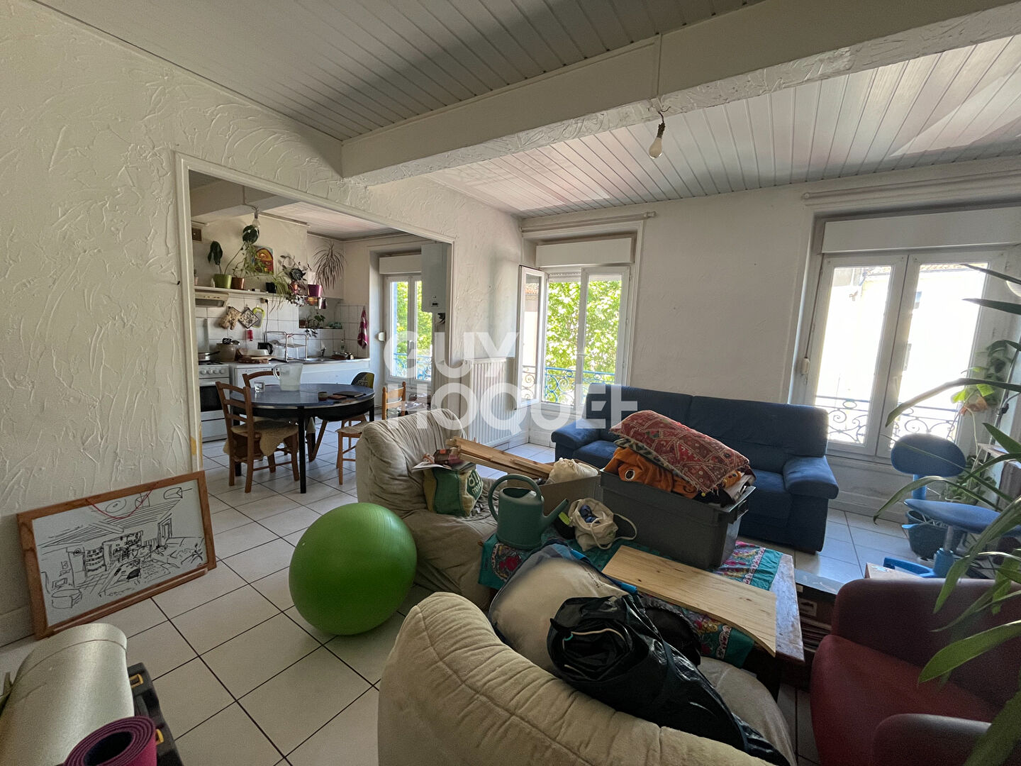 A LOUER - Appartement de 4 pièces à CREST (26400).