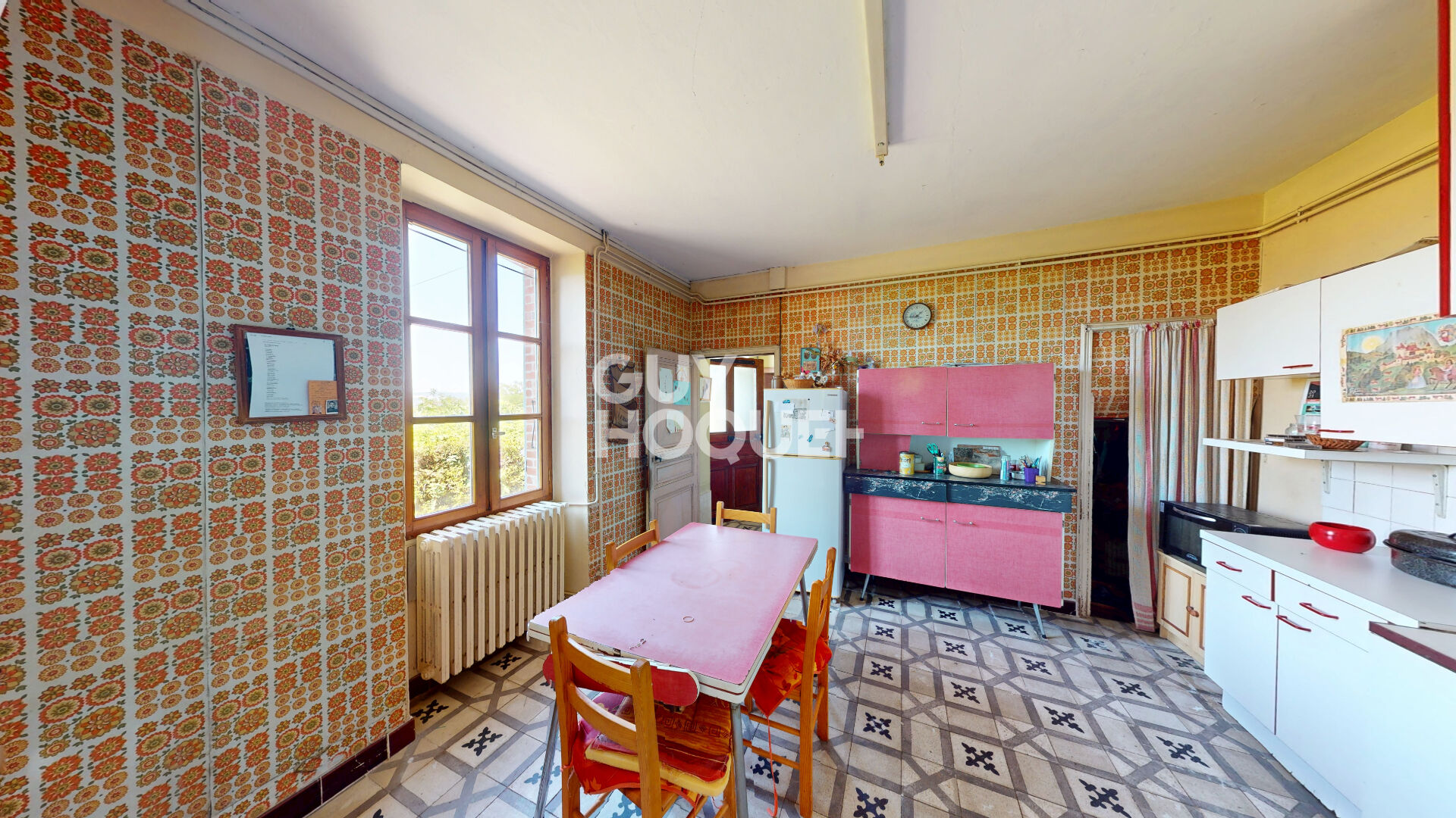 À VENDRE ! MAISON À RÉNOVER AVEC BEAU POTENTIEL