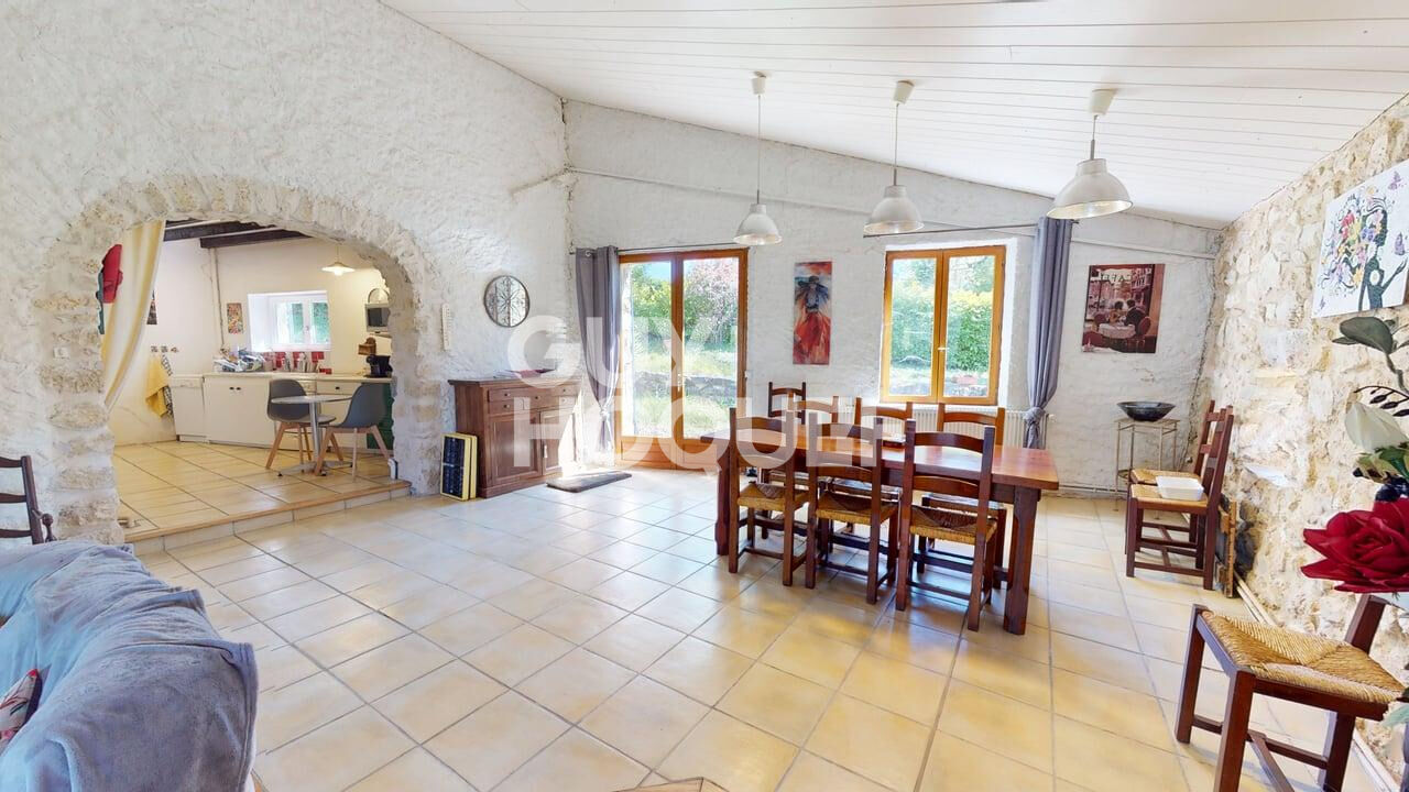 À VENDRE ? Propriété de charme avec vue dominante à GRANE (26400)