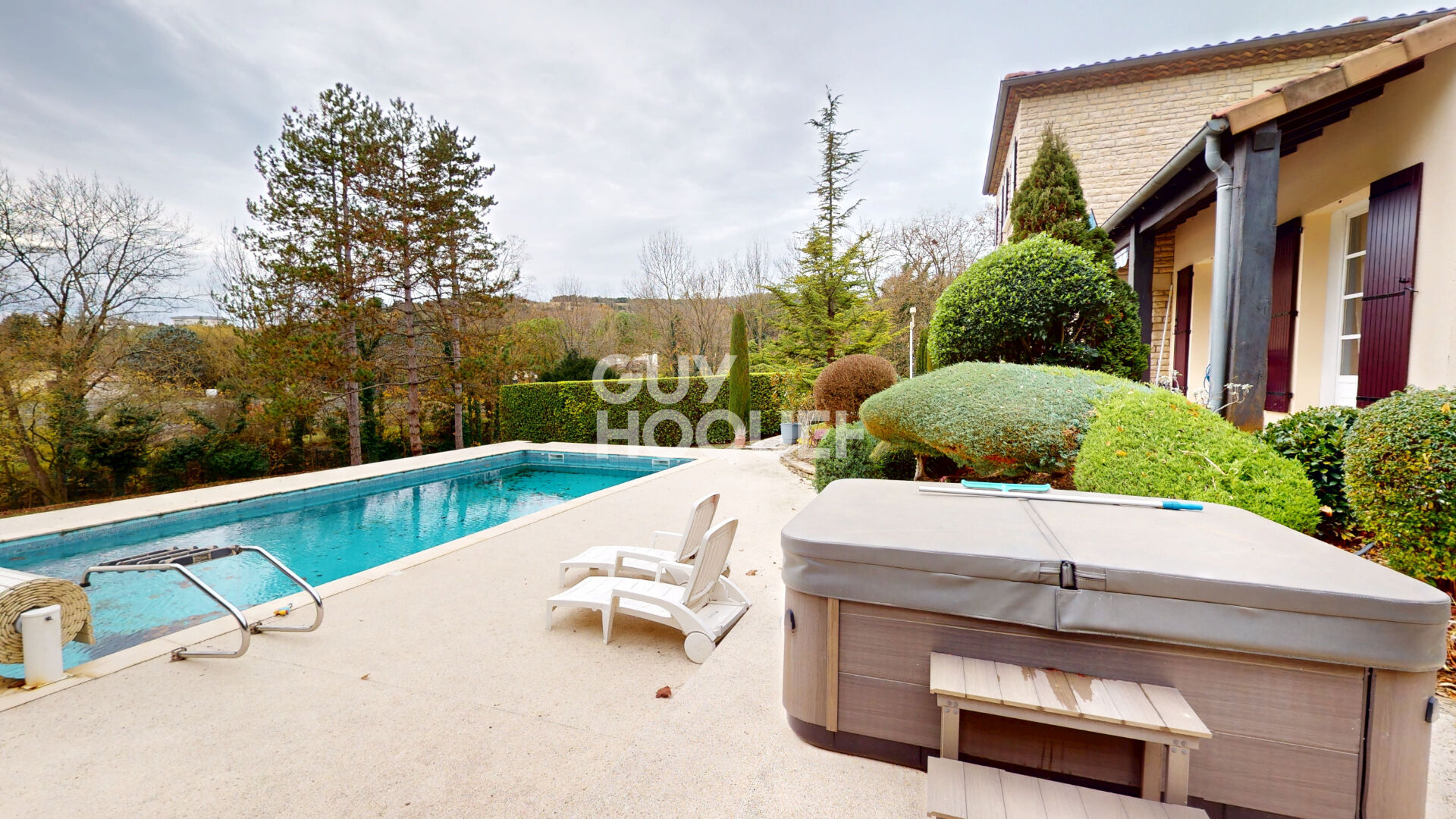 A VENDRE - Propriété 4 chambres de 160 m² avec piscine  - AOUSTE SUR SYE  26400