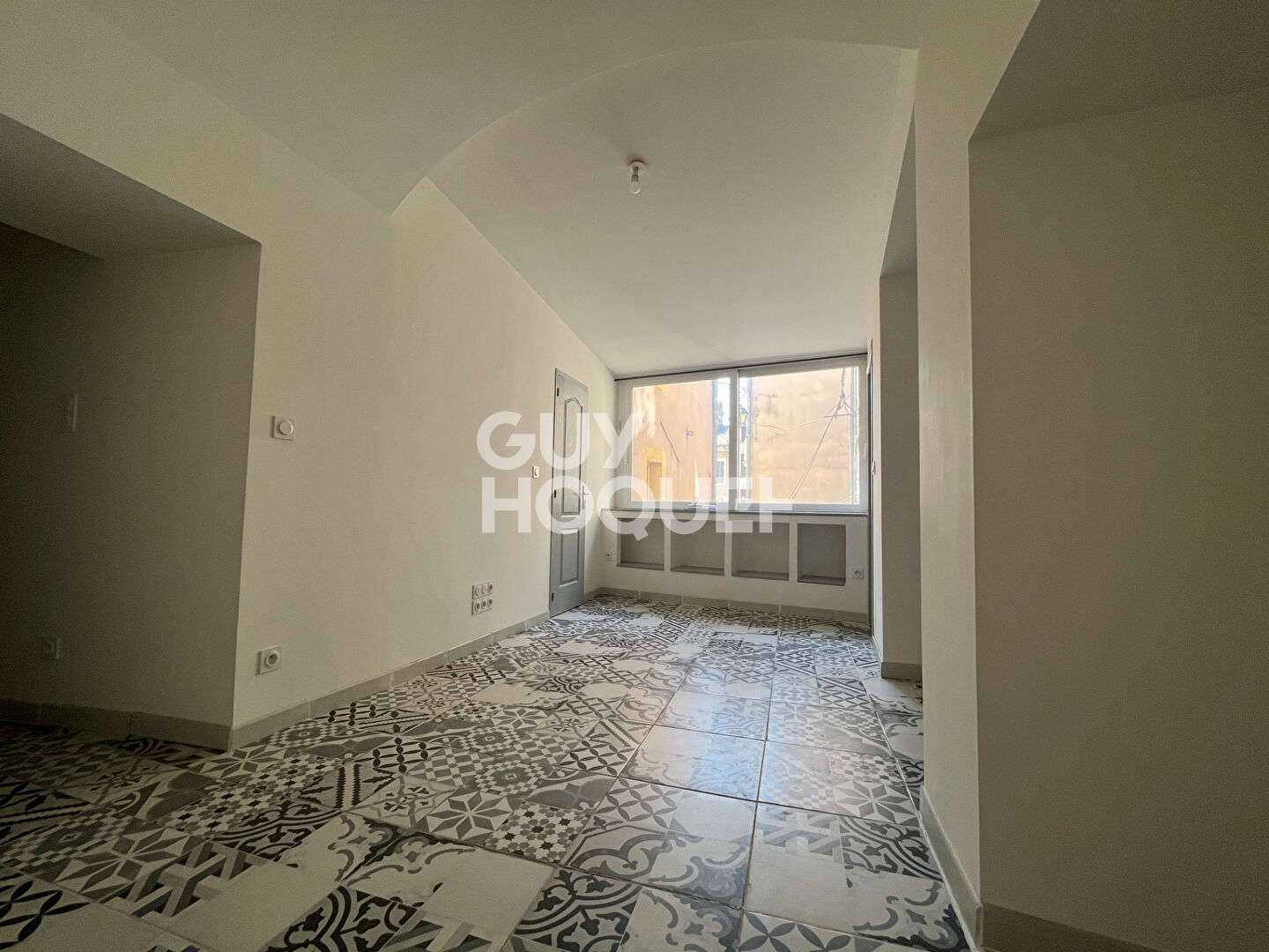 Appartement de 3 pièces avec terrasse à louer à CREST (26400).