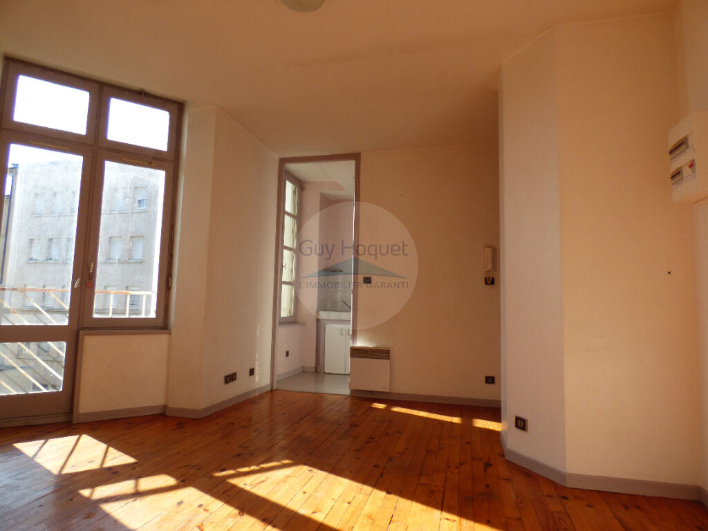 Location : appartement 1 pièce à CREST 26400