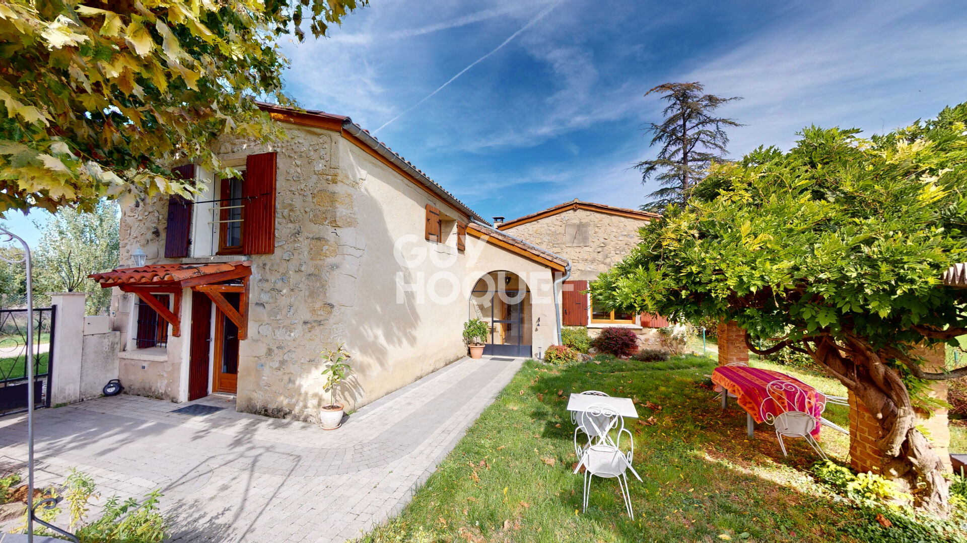 À vendre -- Charmante propriété en pierre à Allex