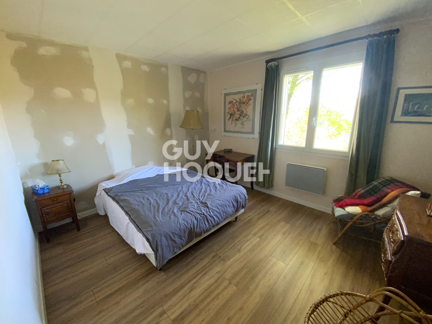 À vendre ! Propriété de 217 m²  AOUSTE / SYE