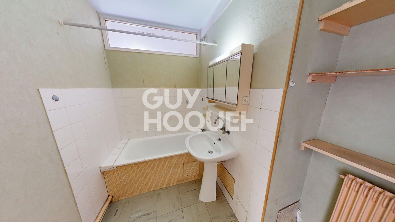 A VENDRE - Appartement 3 pièces avec garage et cave à CREST 26400