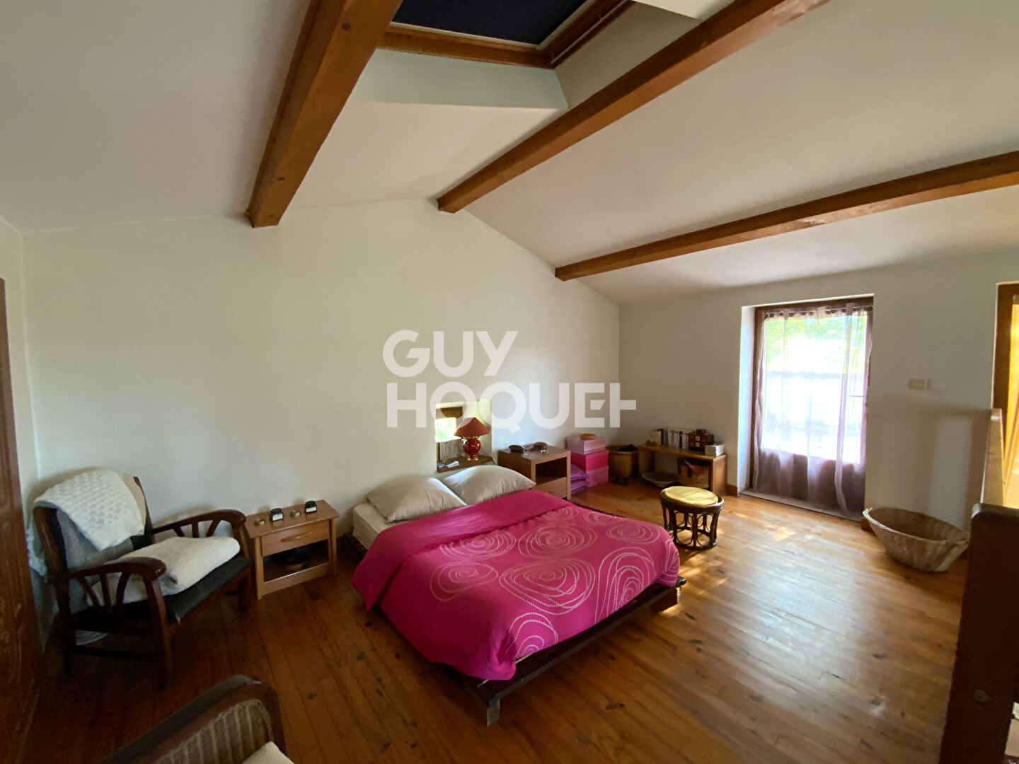 À Vendre : Propriété avec Terrain à MIRABEL ET BLACONS 26400