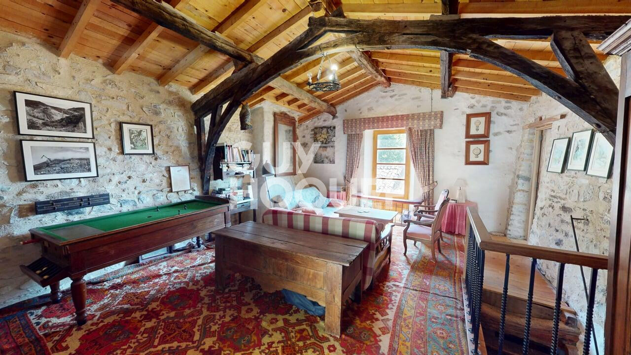 Maison en pierre avec piscine à 30 min de CREST