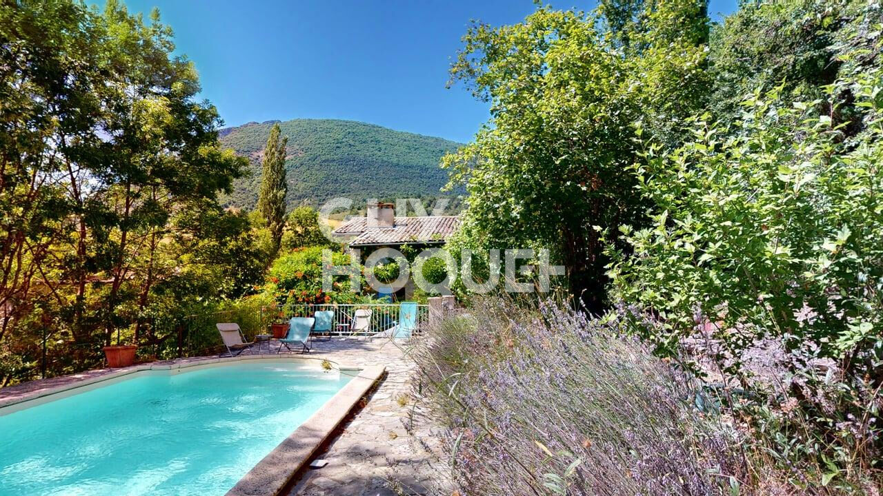 Maison en pierre avec piscine à 30 min de CREST