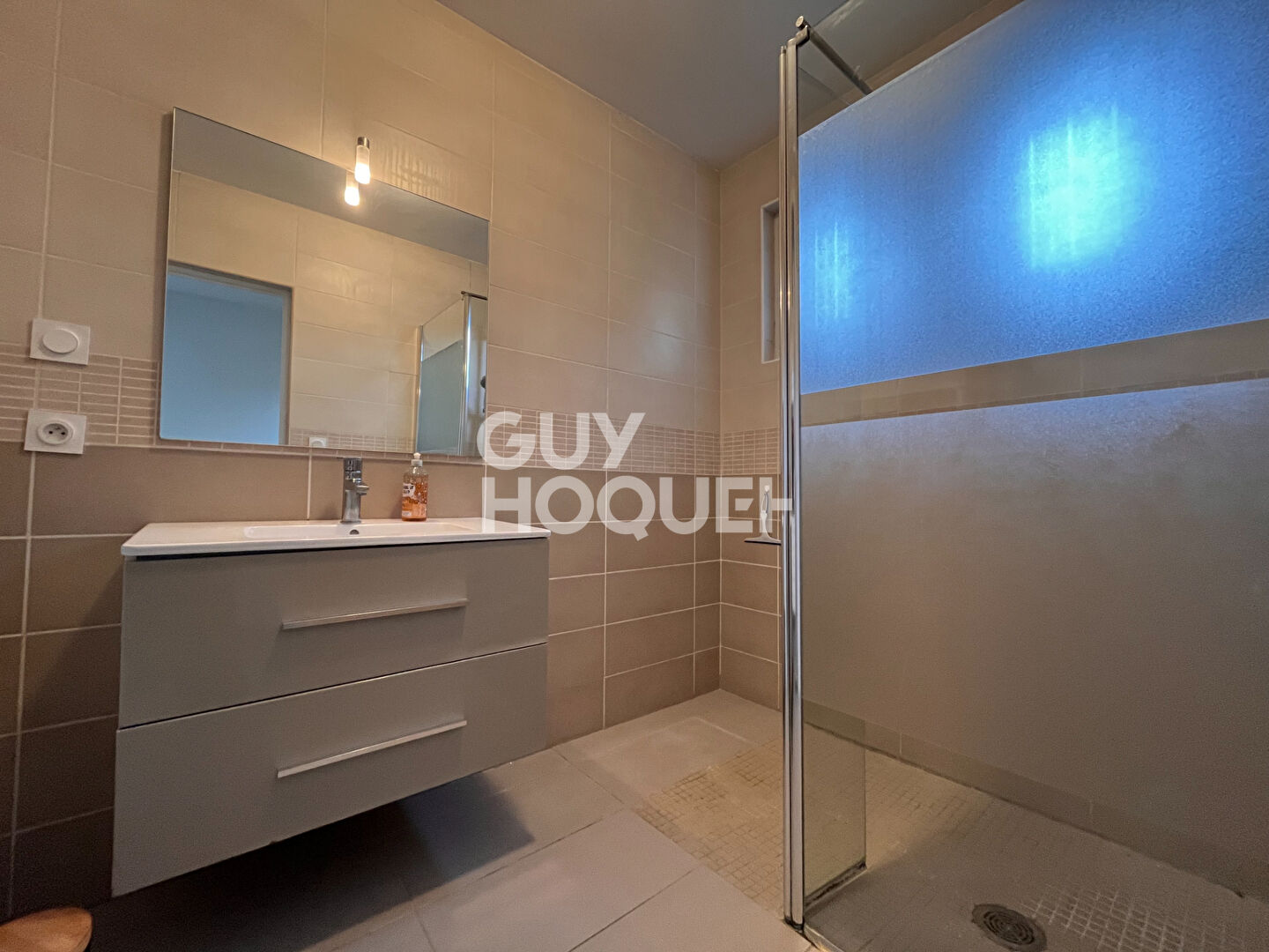 A LOUER - Maison meublée de 4 pièces à ALLEX (26400).