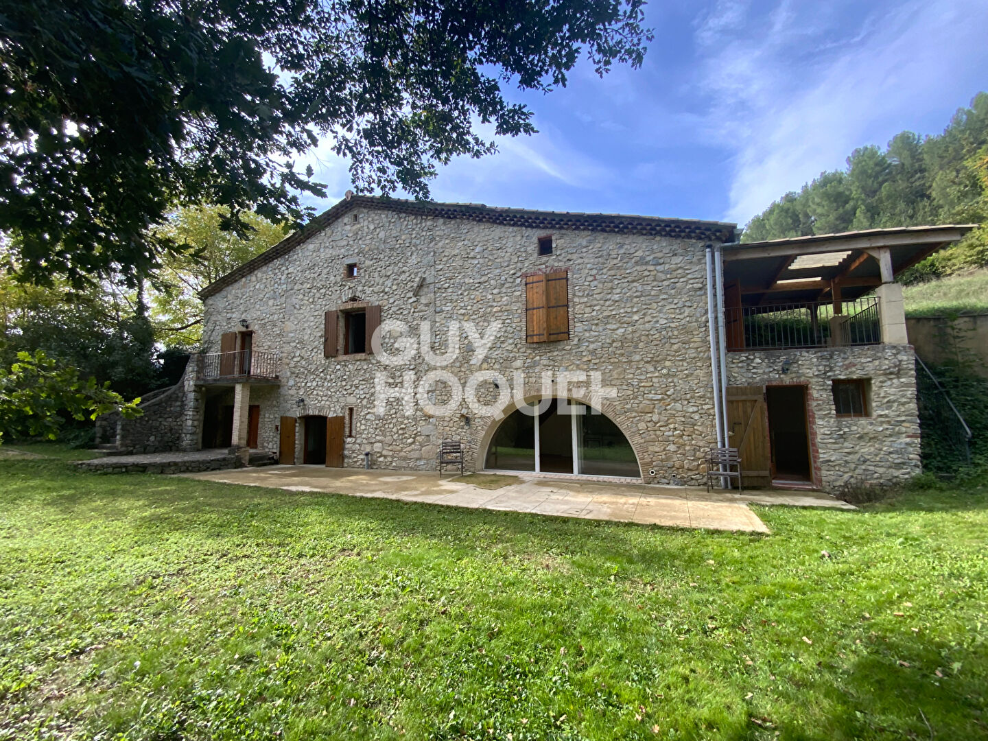 À Vendre : Propriété avec Terrain à MIRABEL ET BLACONS 26400