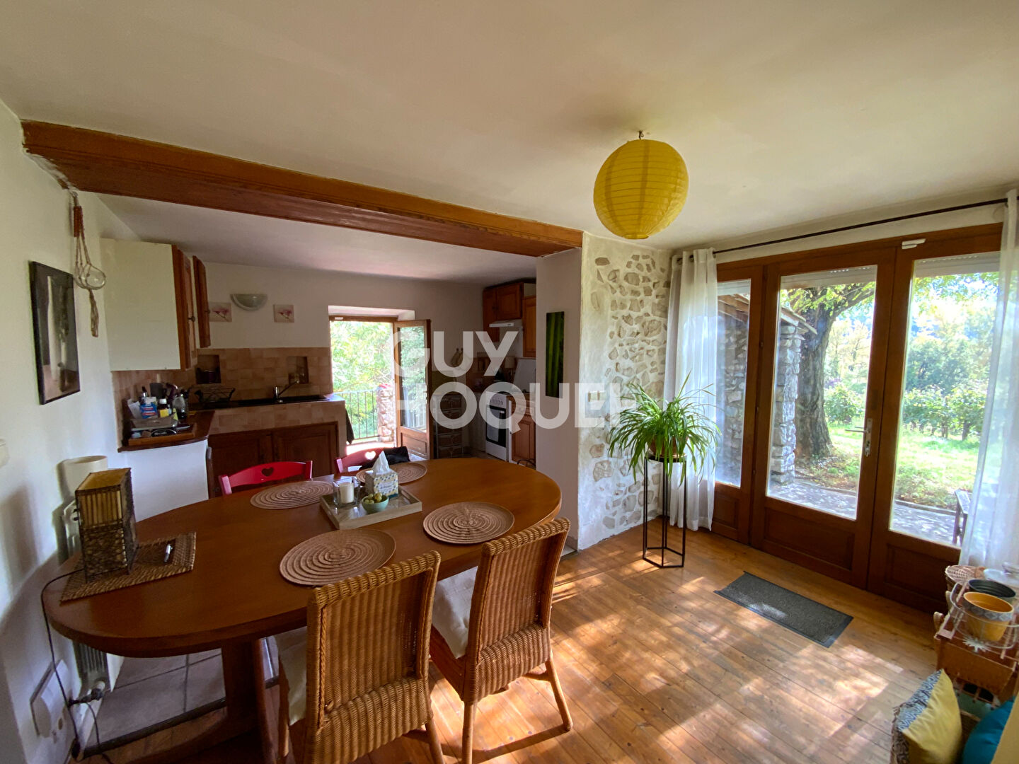 À Vendre : Propriété avec Terrain à MIRABEL ET BLACONS 26400