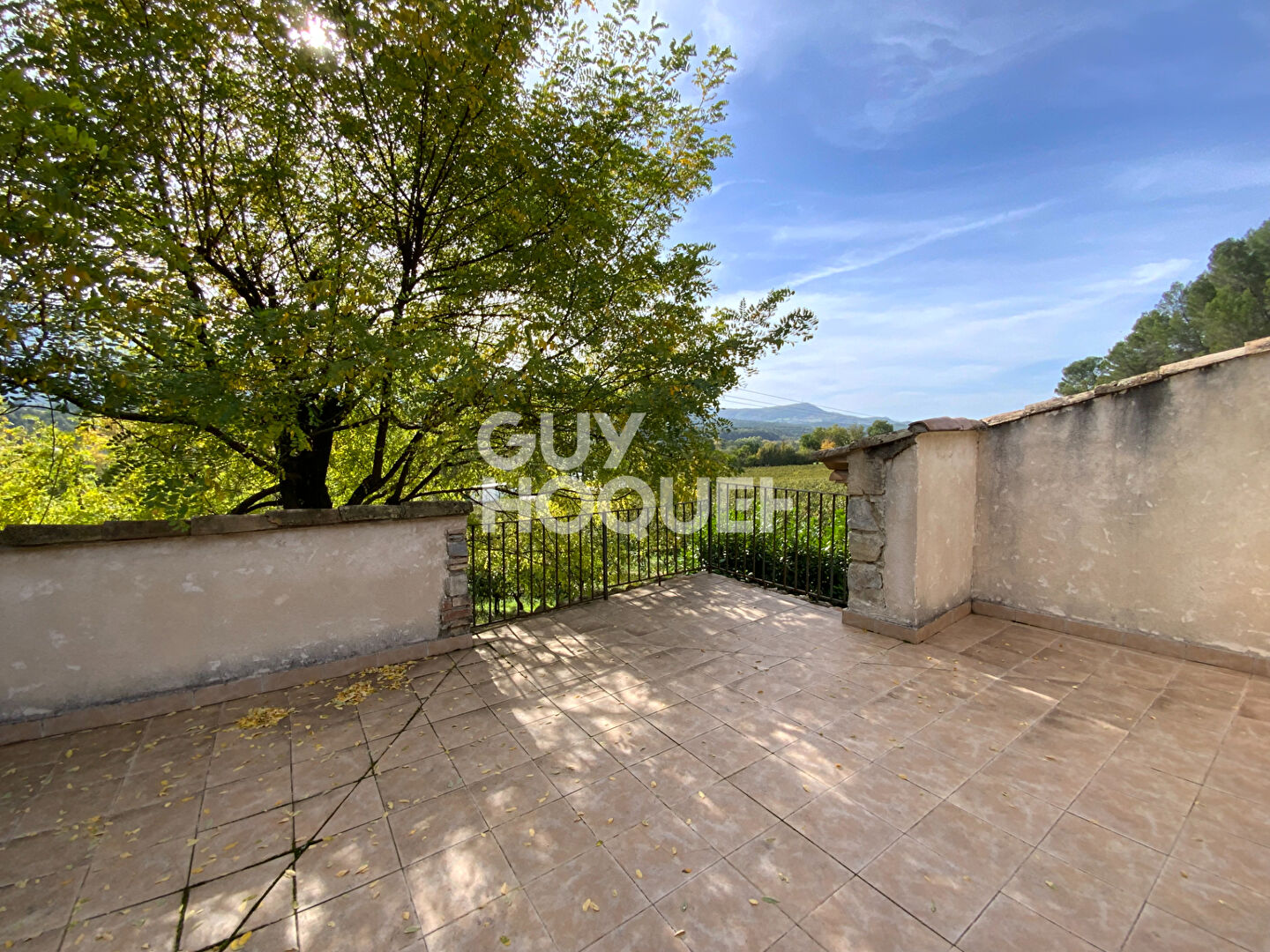 À Vendre : Propriété avec Terrain à MIRABEL ET BLACONS 26400