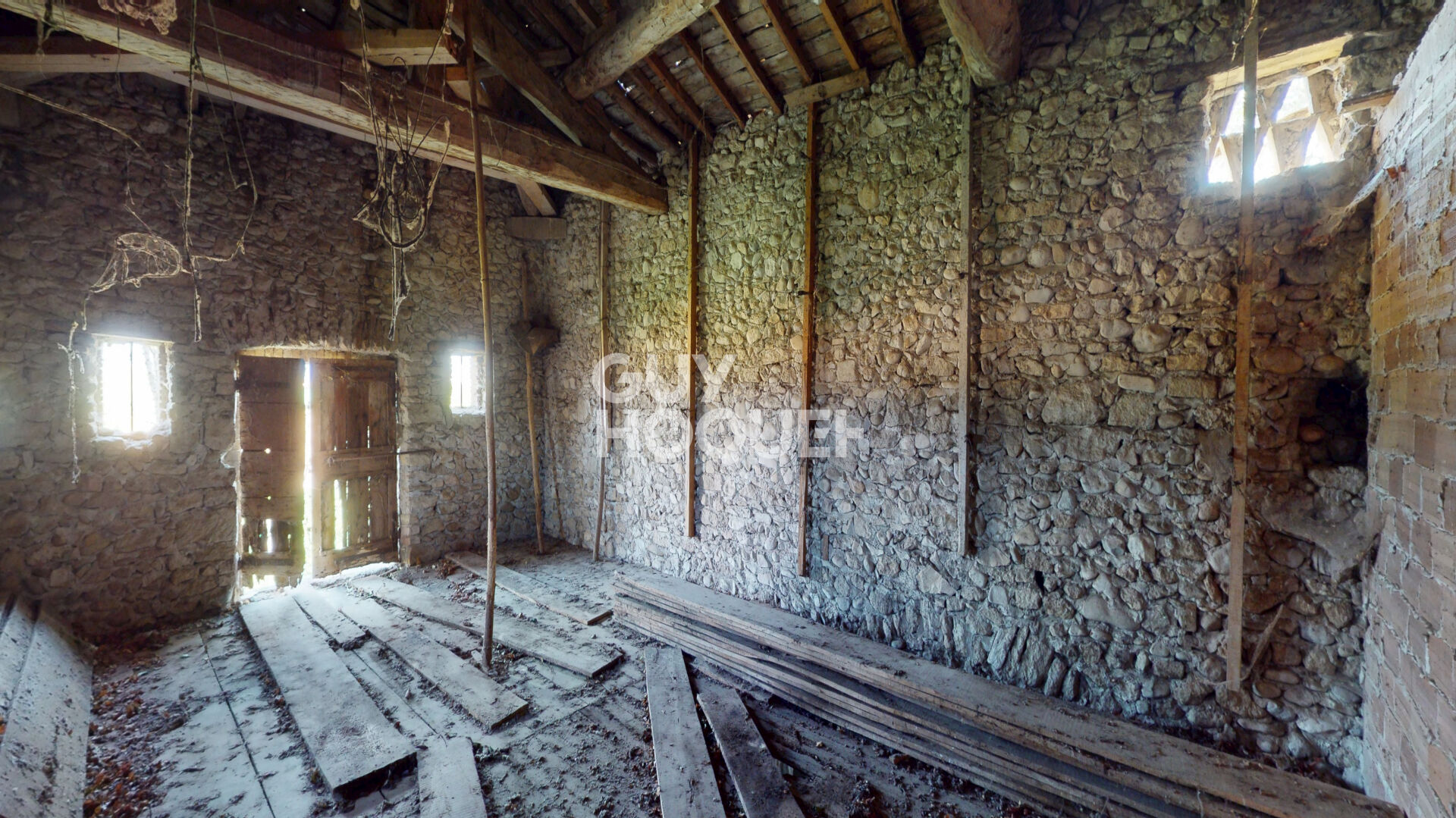 À VENDRE, PROPRIÉTÉ DE CHARME AU CALME !!  495 000 