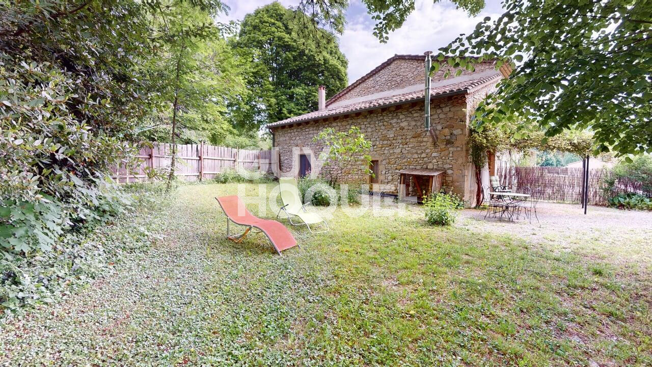 Propriété en pierre à Saillans + 2 gîtes sur plus de 2 hectares.