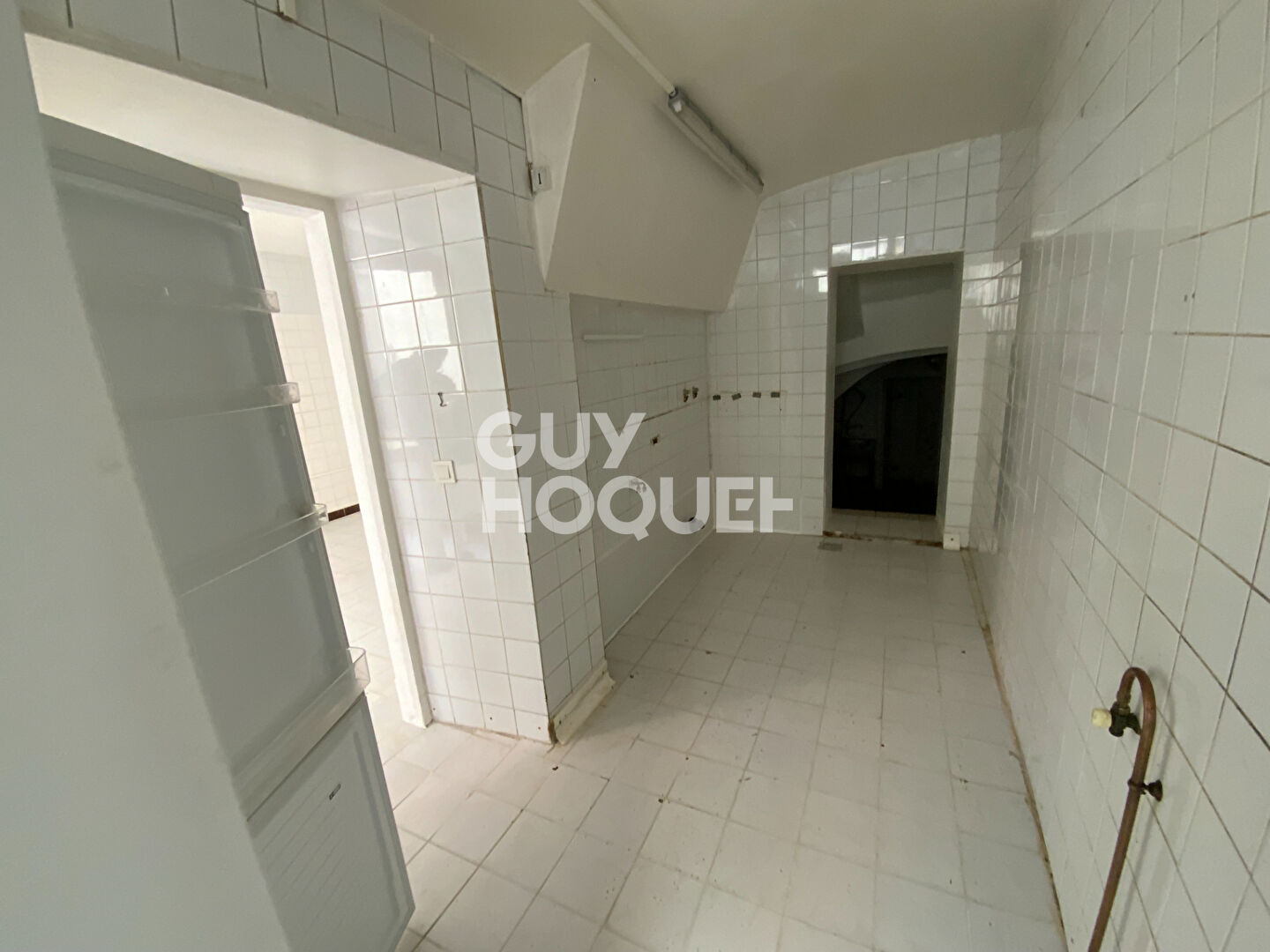 A LOUER - Local Commercial à AOUSTE SUR SYE (26400)