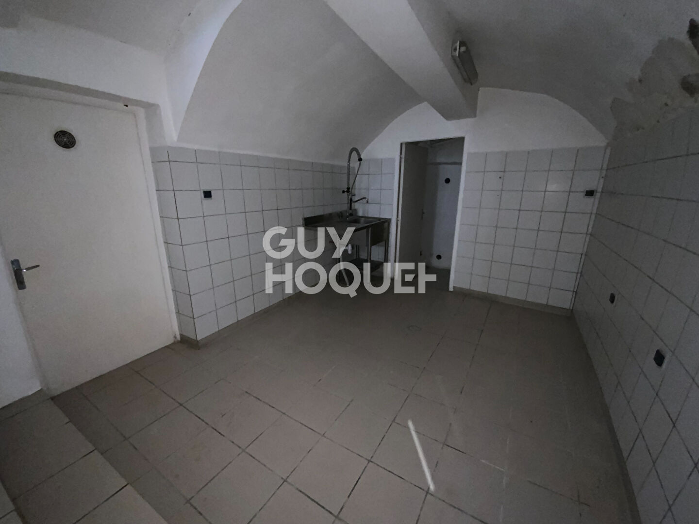 A LOUER - Local Commercial à AOUSTE SUR SYE (26400)