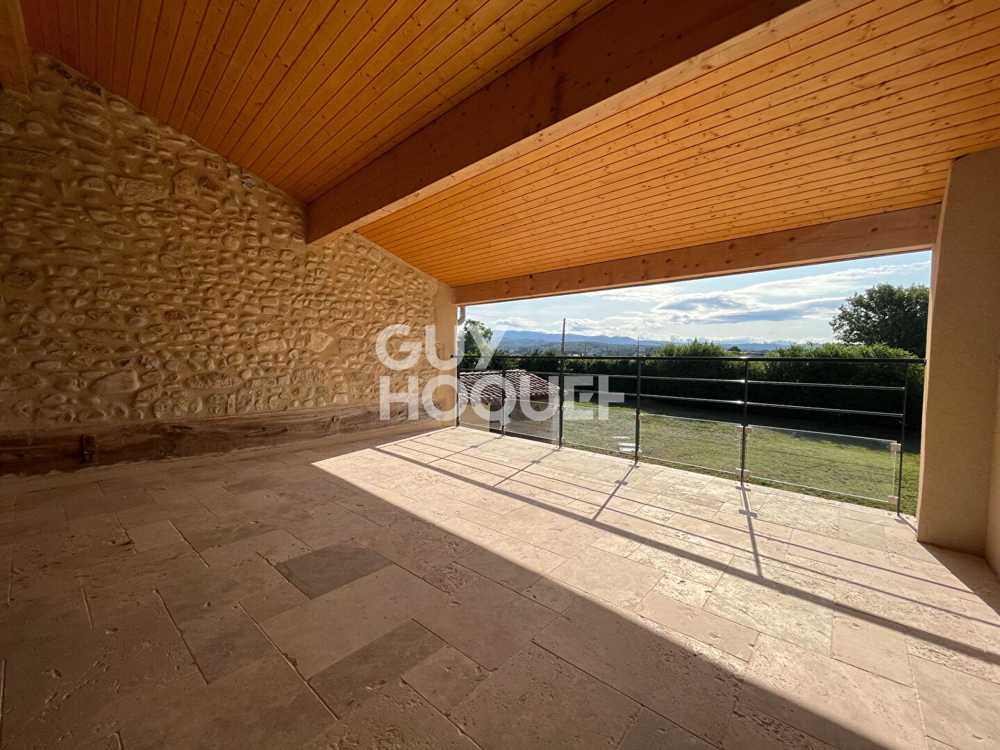 A LOUER - Maison de type 6 à louer à ALLEX (26400 )